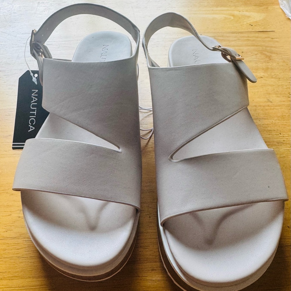 NWT brand new comfortable Nautica sandals